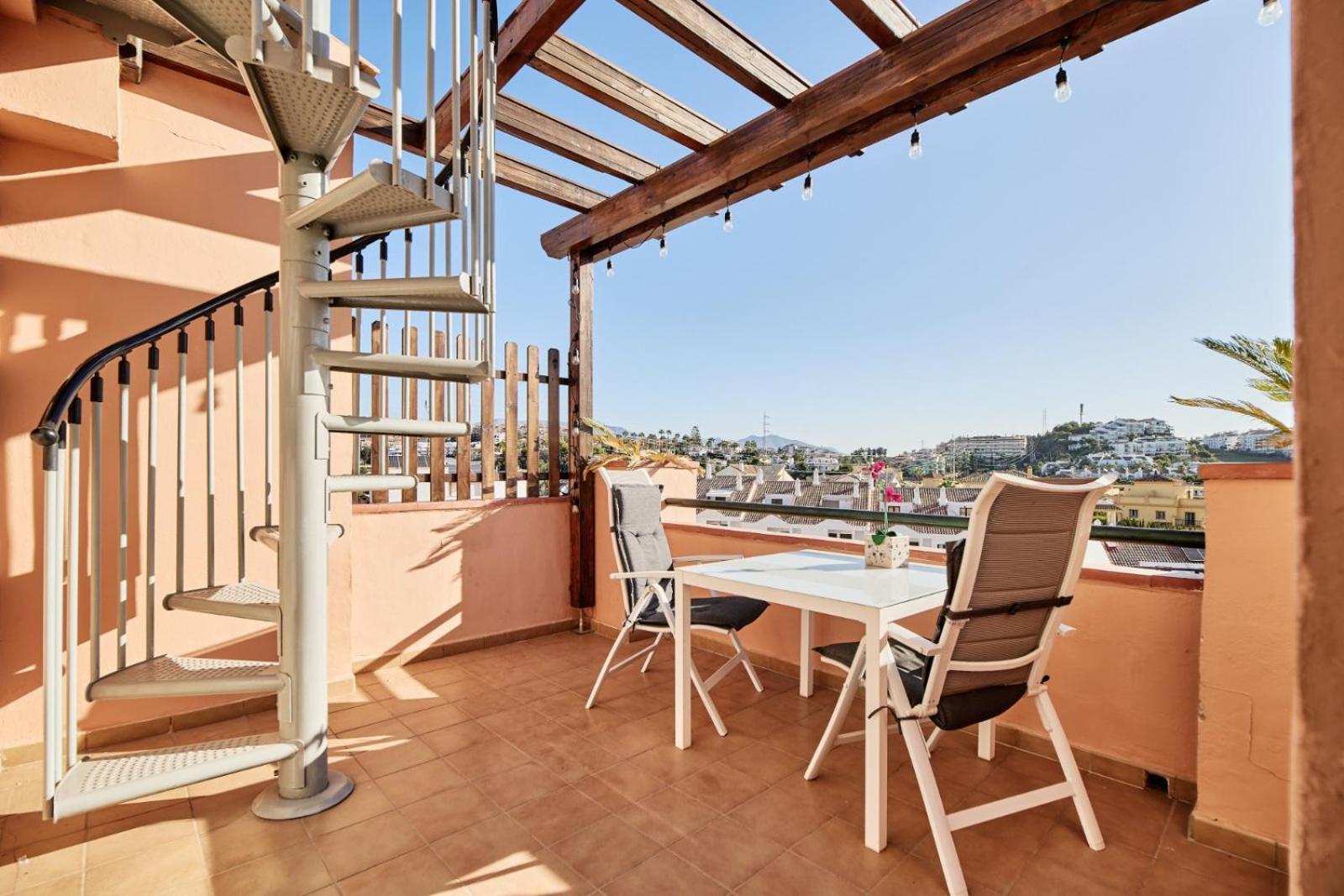 Cozy Penthouse Riviera Del Sol Apartment Malaga Exterior photo