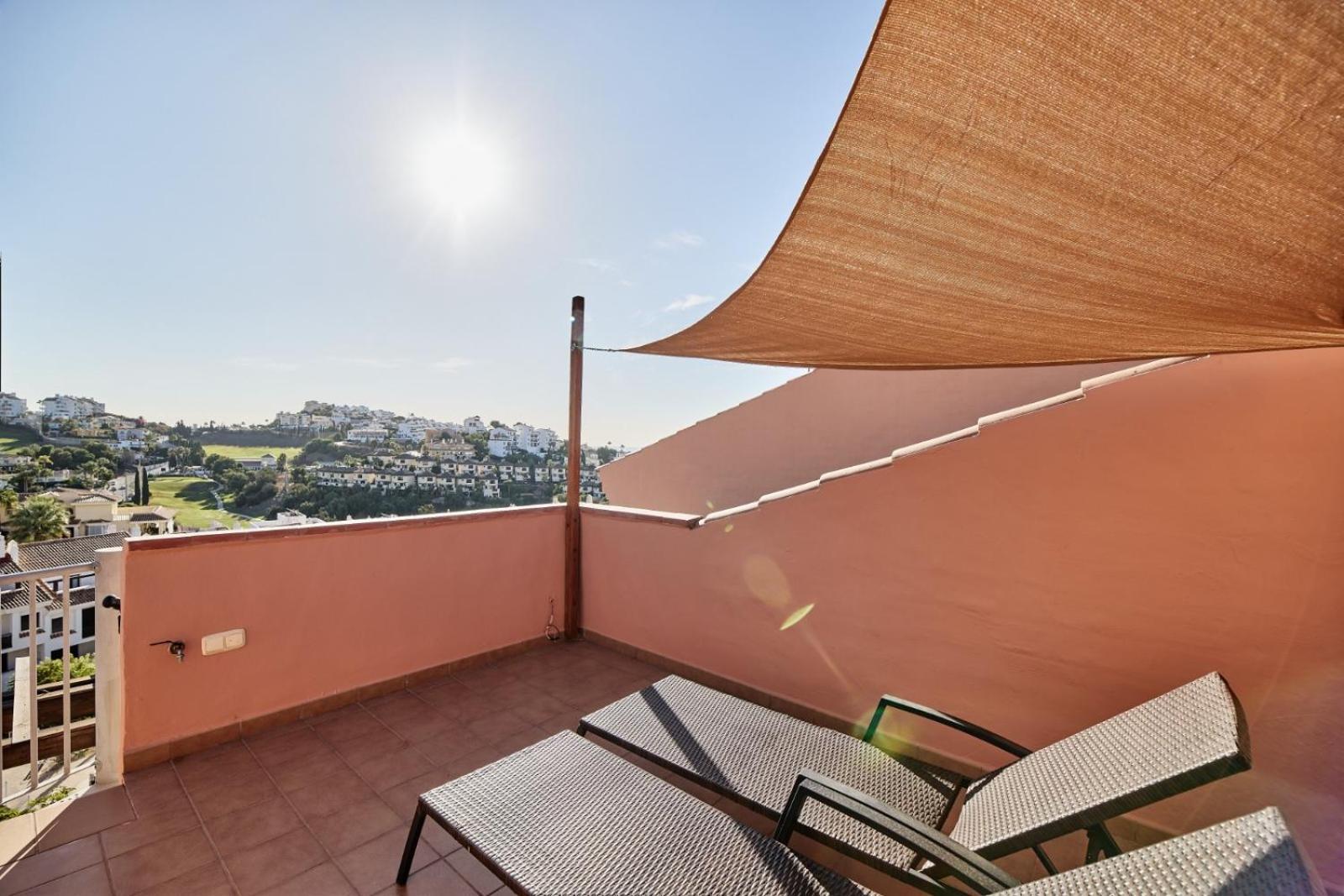 Cozy Penthouse Riviera Del Sol Apartment Malaga Exterior photo